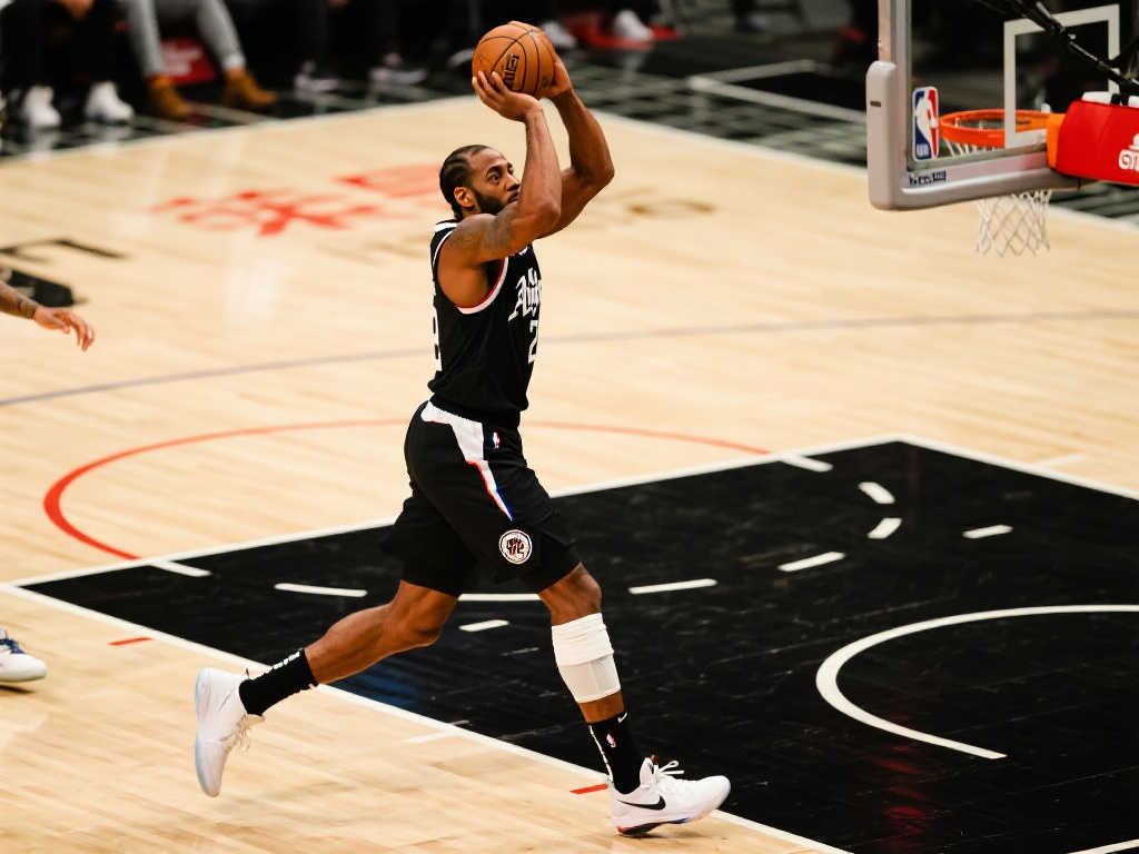 初登国际 初登国际